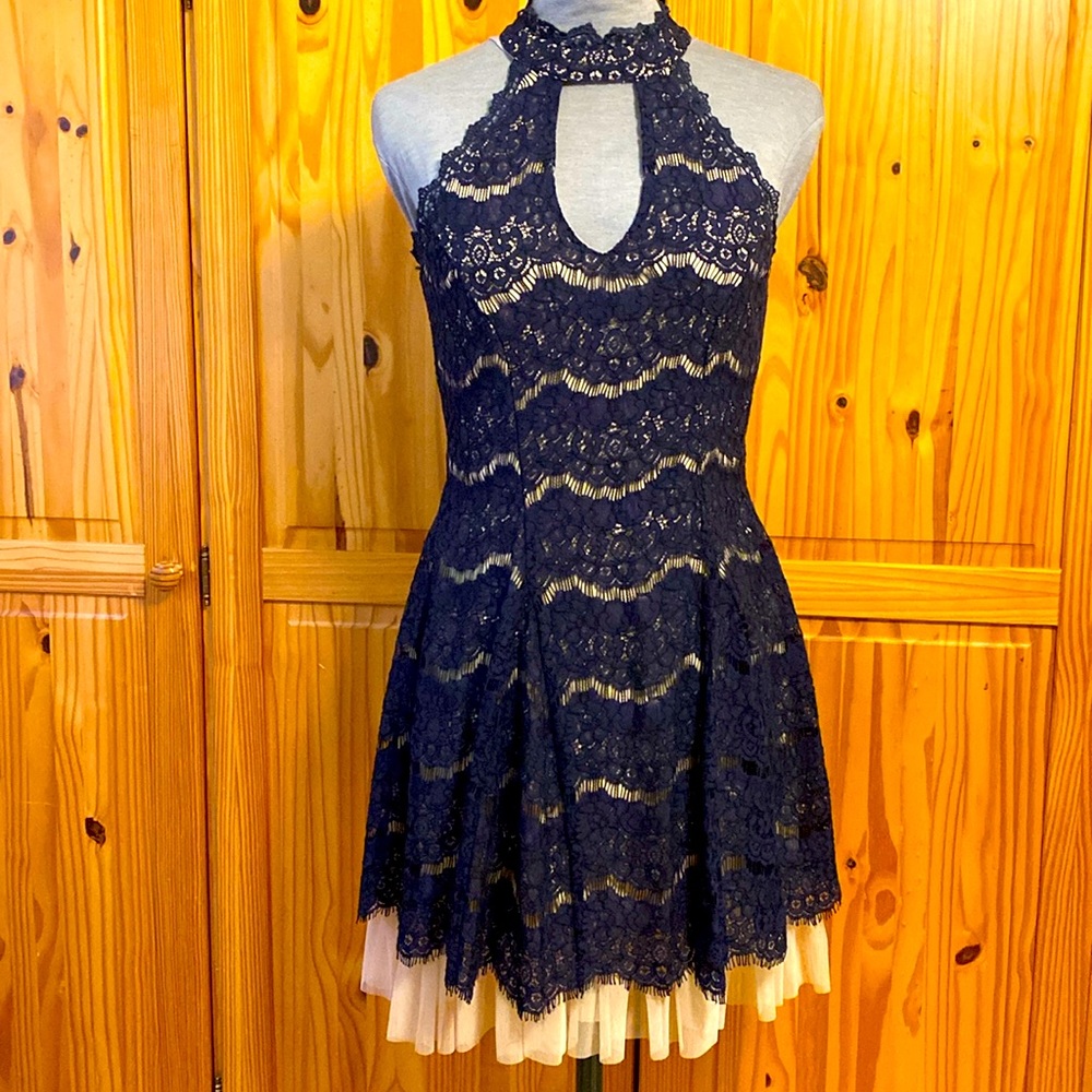 Francesca’s lace dress